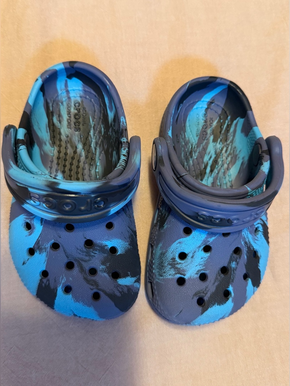 Crocs Classic Marbled Clogs